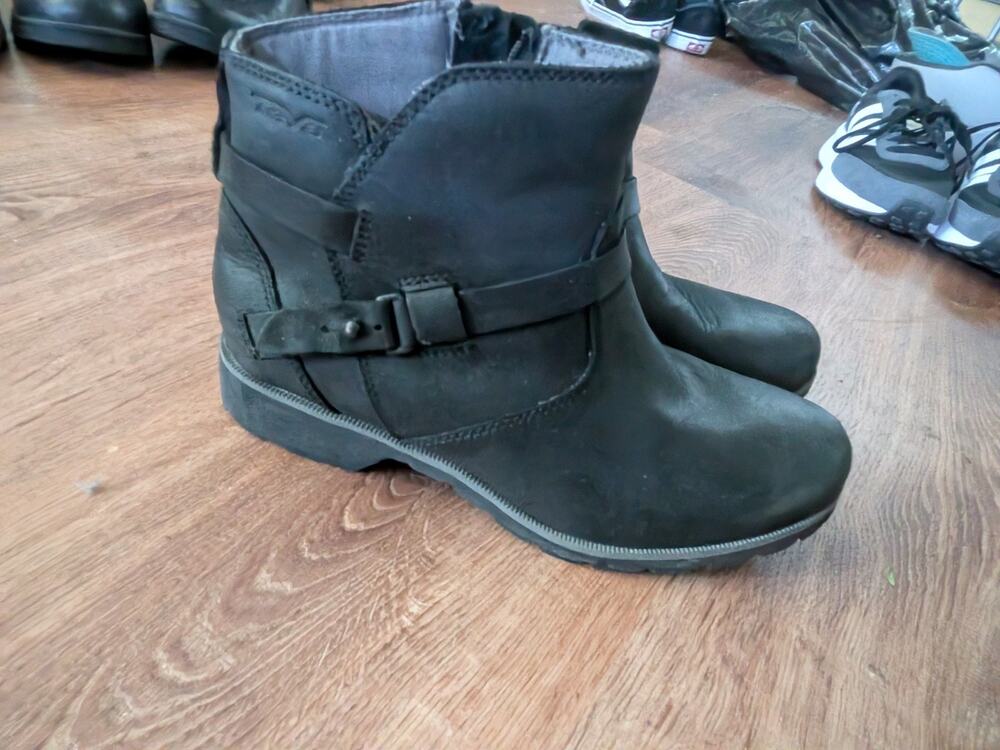 TEVA WOMEN BLACK ANKLE BOOT US 7 UK 5. Eu 38